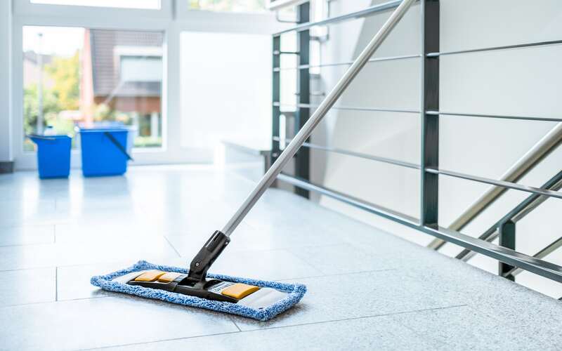 Professionele reiniging van de gemeenschappelijke delen van een gebouw